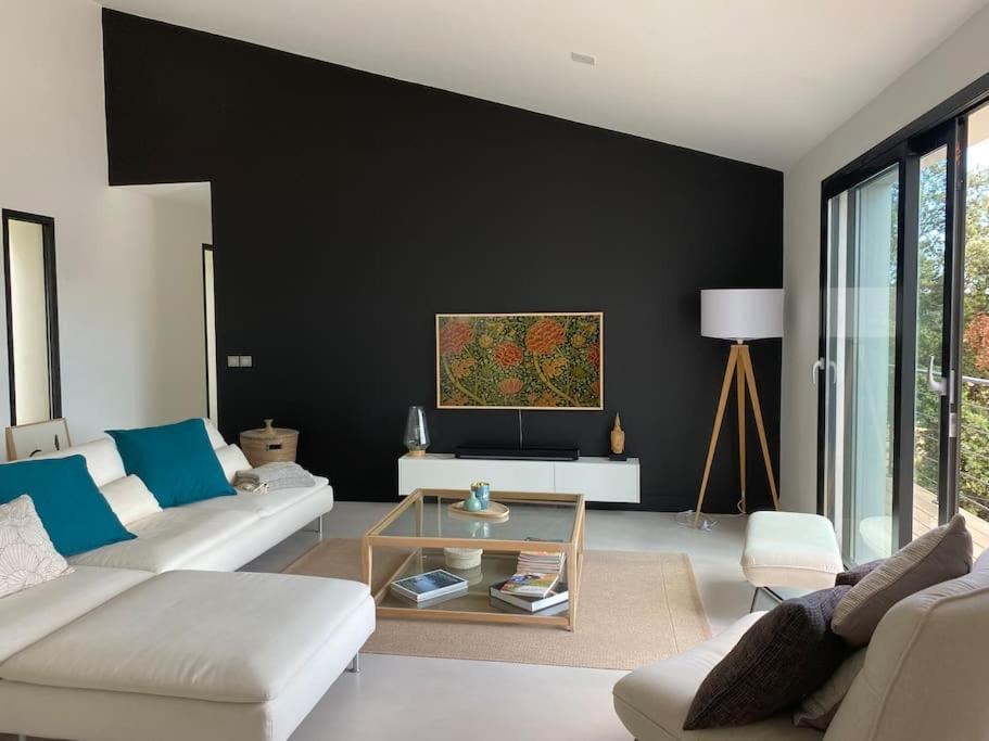 Belle Maison Contemporaine Ampus Exterior foto